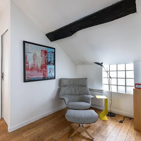 Du Cirque Apartment Paris